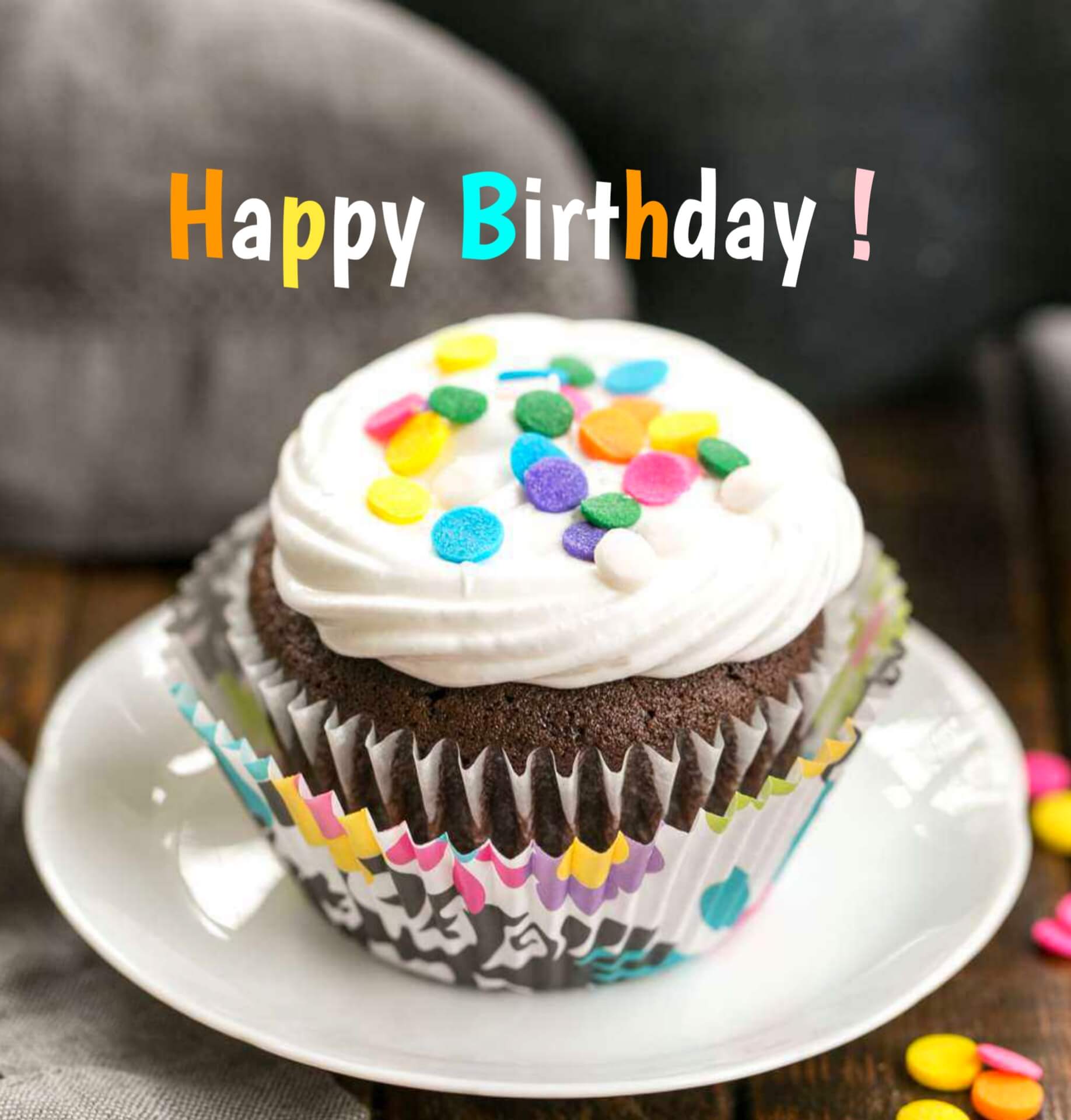 Beautiufl Happy Birthday Images with Cupcake Photo