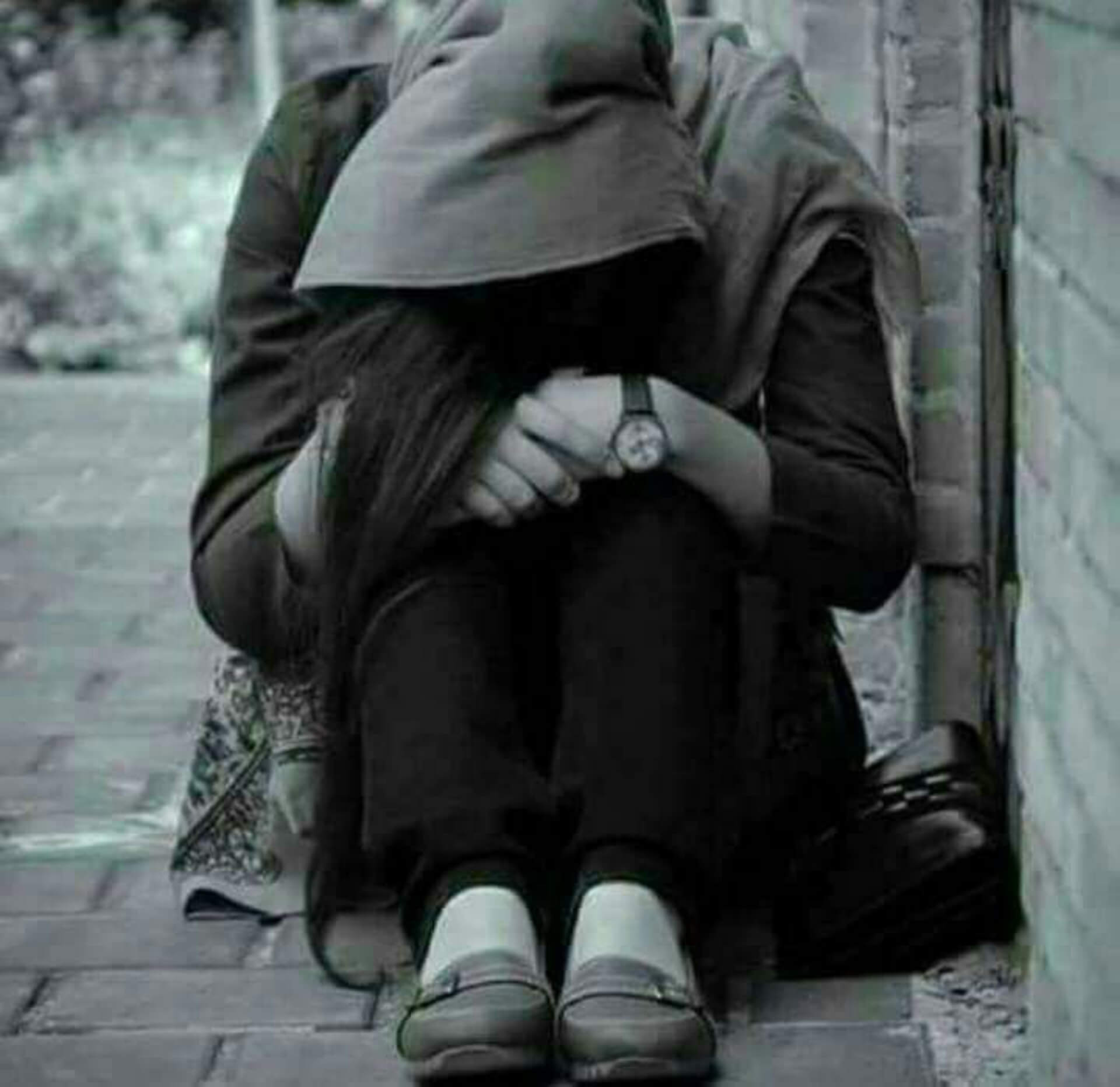 Sad Girl Sitting WhatsApp Dp