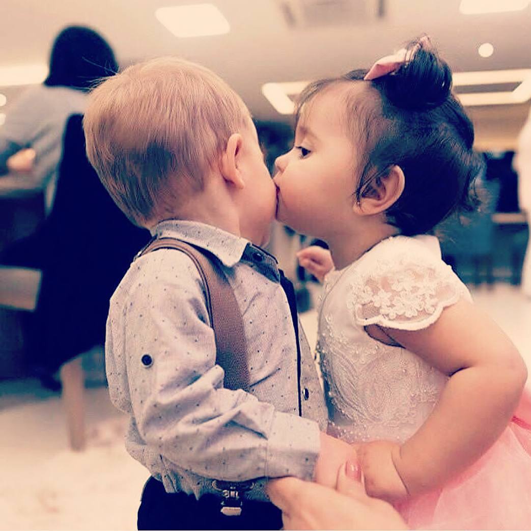 Cute baby couple kiss Instagram dp