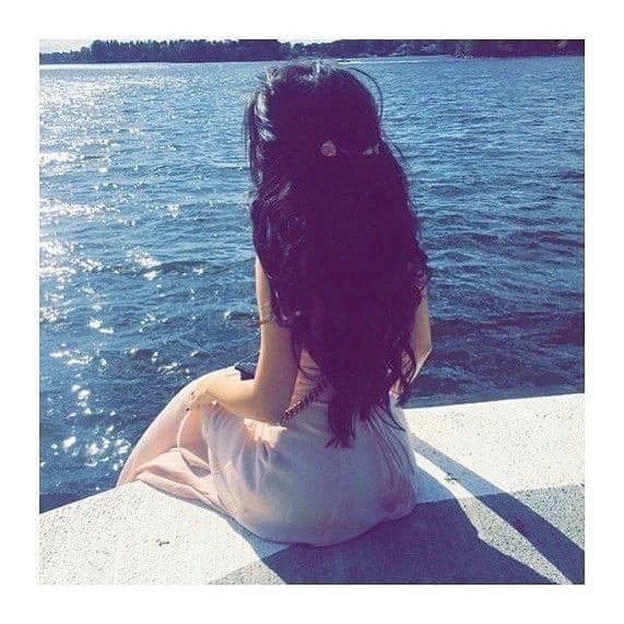Sea view girl Instagram profile picture