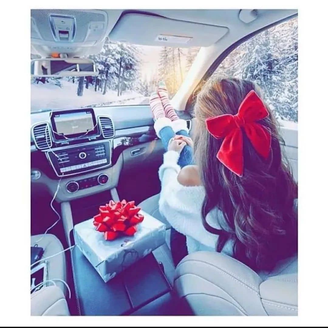 girl in car Dp for Instagram