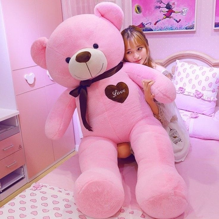 Girl with teddy bear dp