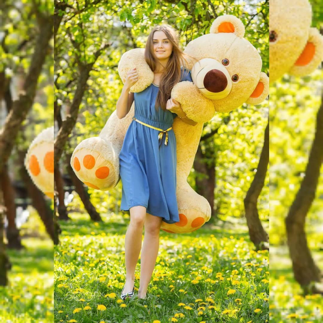 Girl with teddy bear dp